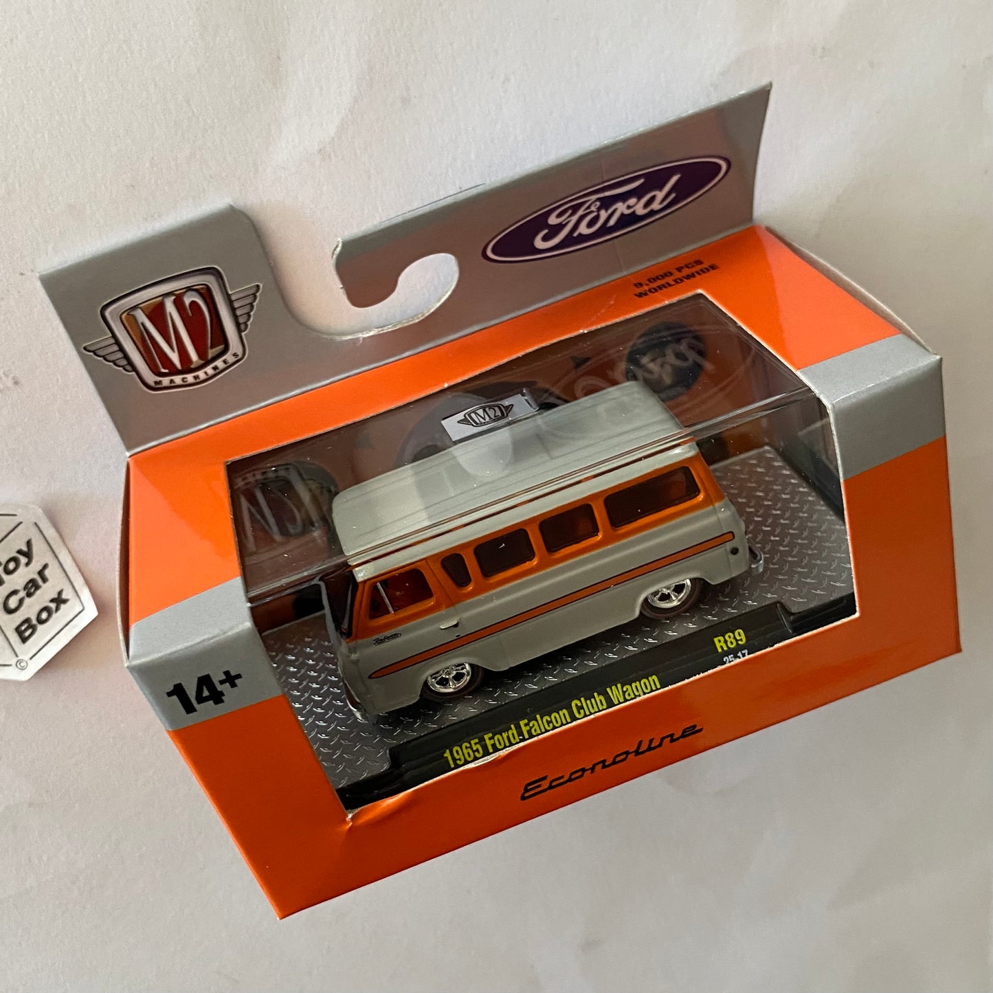 M2 MACHINES - 1965 Ford Falcon Club Wagon (Grey- Detroit Muscle R89 - 1:64) L92g