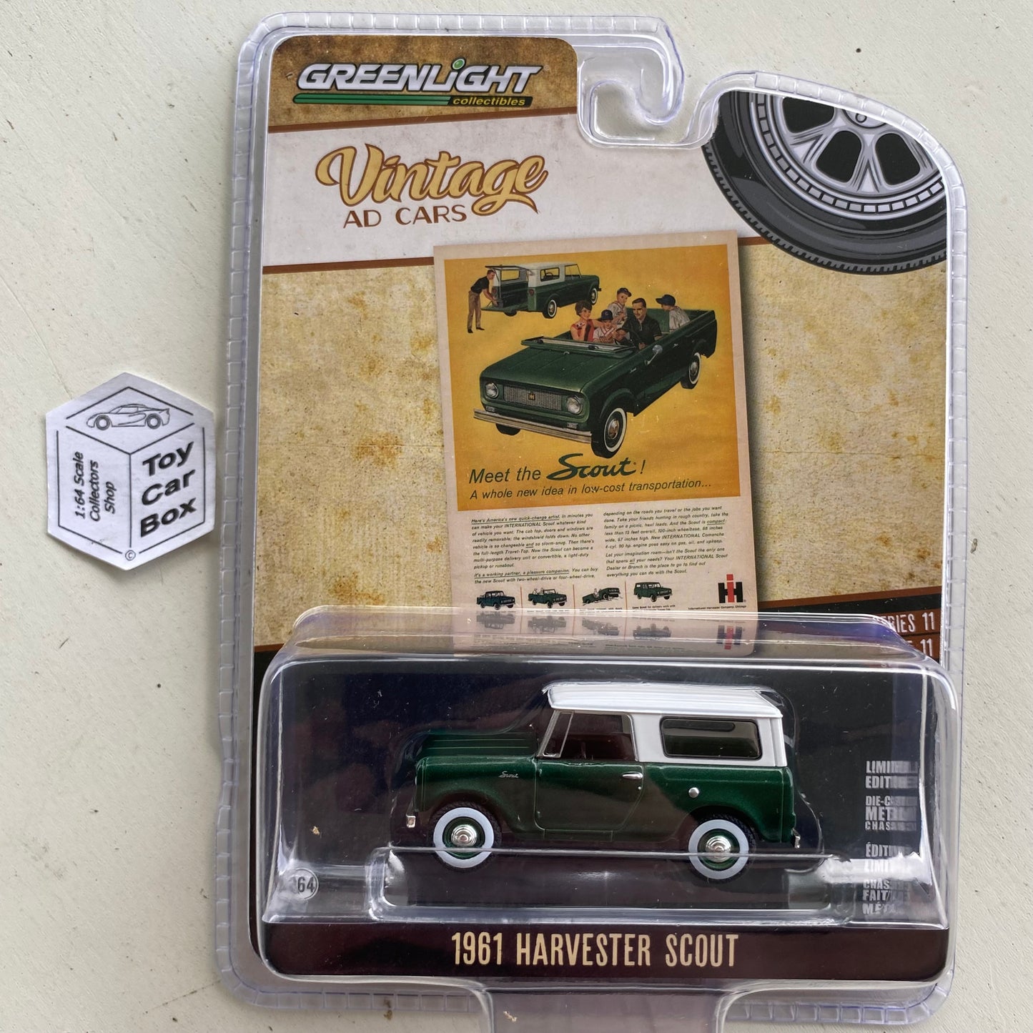 GREENLIGHT - 1961 Harvester Scout (Green - Vintage Ad Cars Series 11) I80g