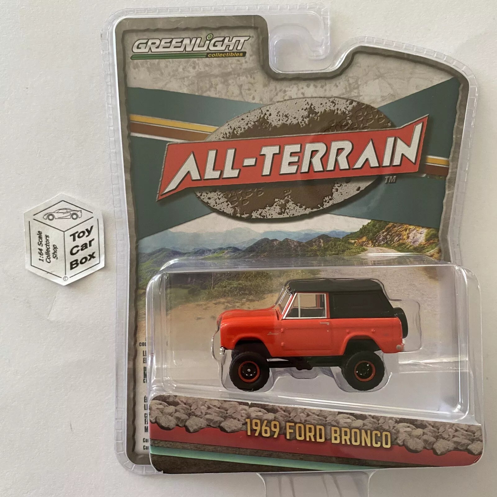 GREENLIGHT - 1969 Ford Bronco (Red - 1:64 All Terrain Series 16 GREENLIGHT - 1969 Ford Bronco (Red - 1:64 All Terrain Series 16