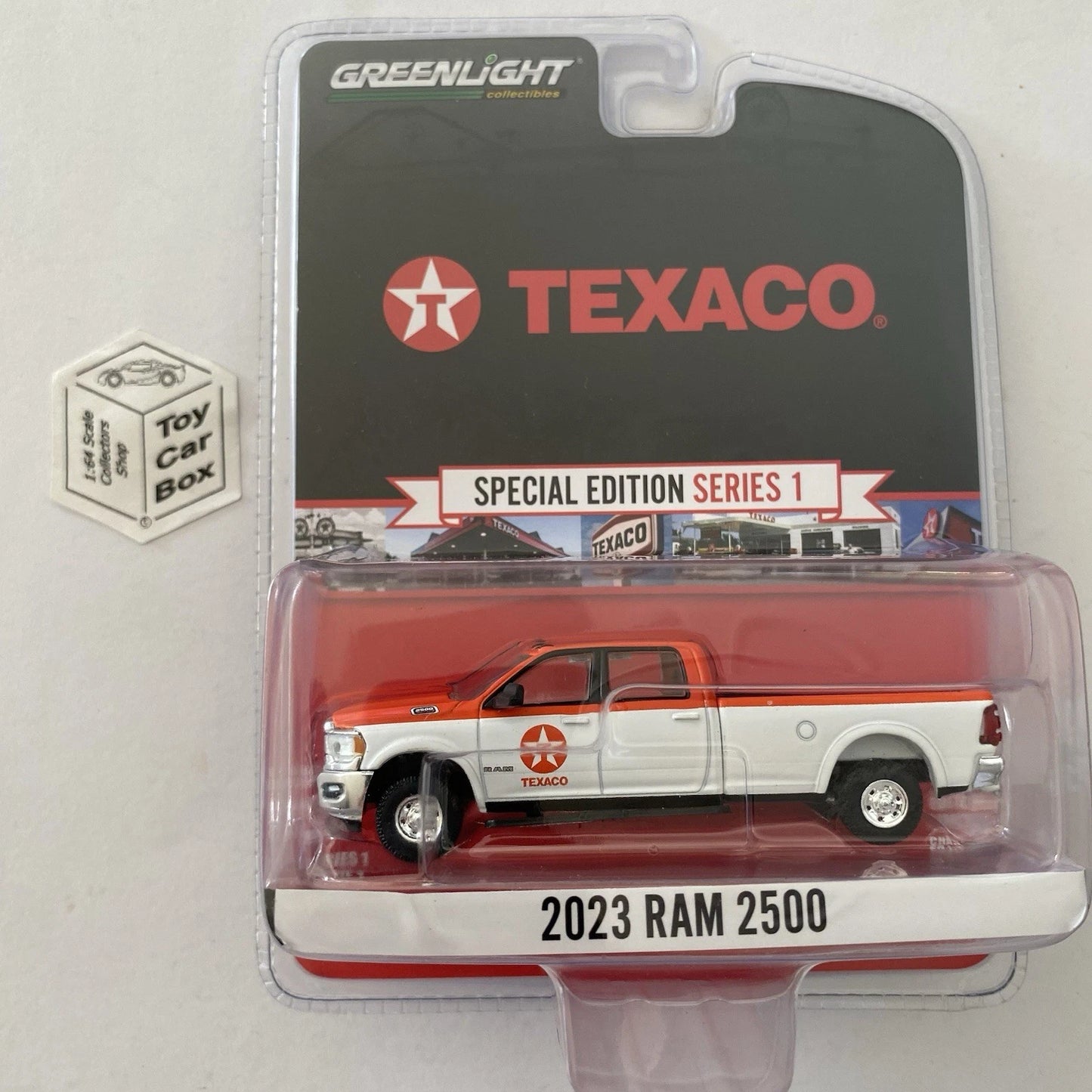 GREENLIGHT - 2023 RAM 2500 Pickup Truck (Texaco Special Edition - Series 1) I80g