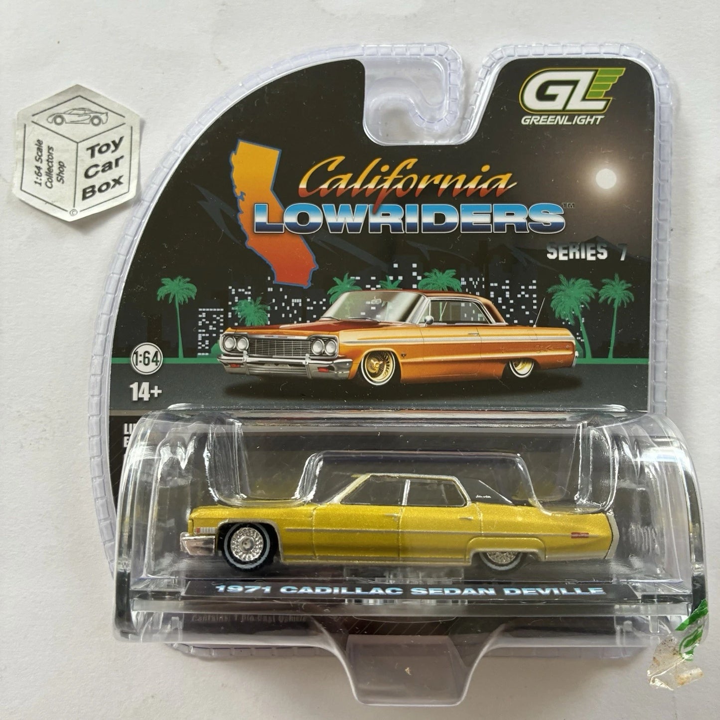 GREENLIGHT - 1971 Cadillac Sedan Deville (Gold - California Lowriders 7) J45g