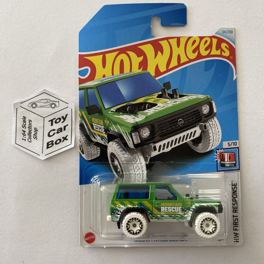 2024 HOT WHEELS #34 - Nissan Patrol Custom (Green #5 First Response - Long) A80