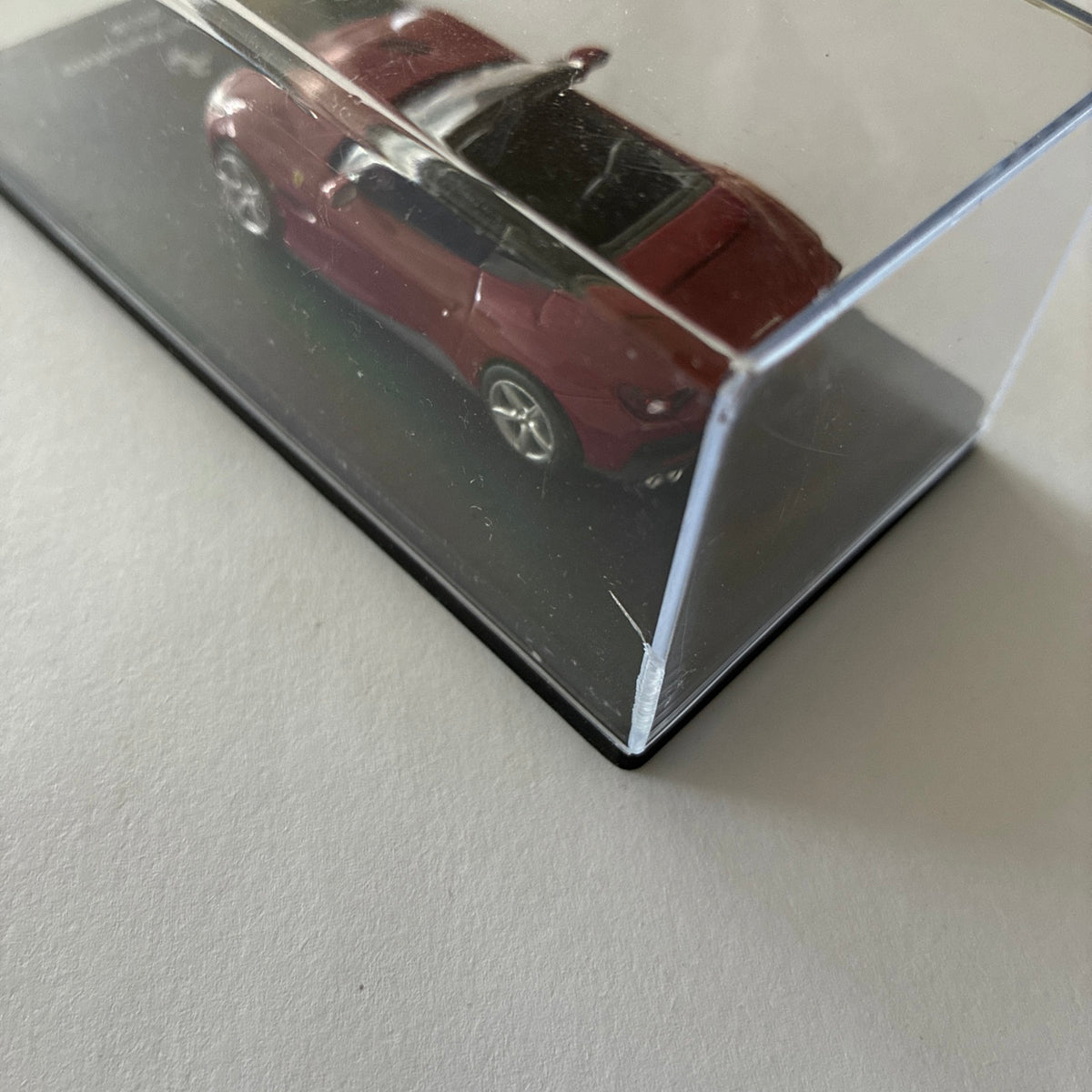 CENTAURIA x IXO - 2018 Ferrari Portofino (Red 1/64 Scale* - In Display Case) O31g