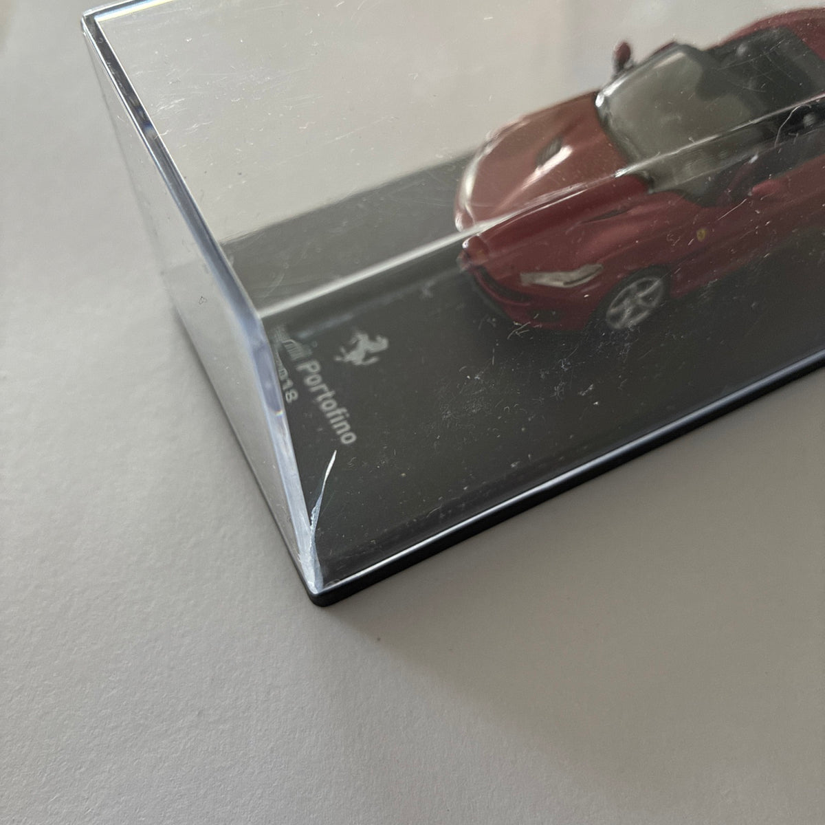 CENTAURIA x IXO - 2018 Ferrari Portofino (Red 1/64 Scale* - In Display Case) O31g