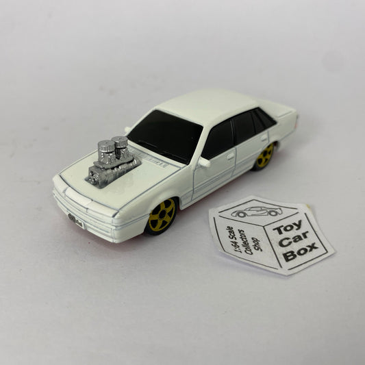 OZ WHEELS Loose - Holden Commodore VL Calais (Hot Rod - 1:64 Red Bellies) F33