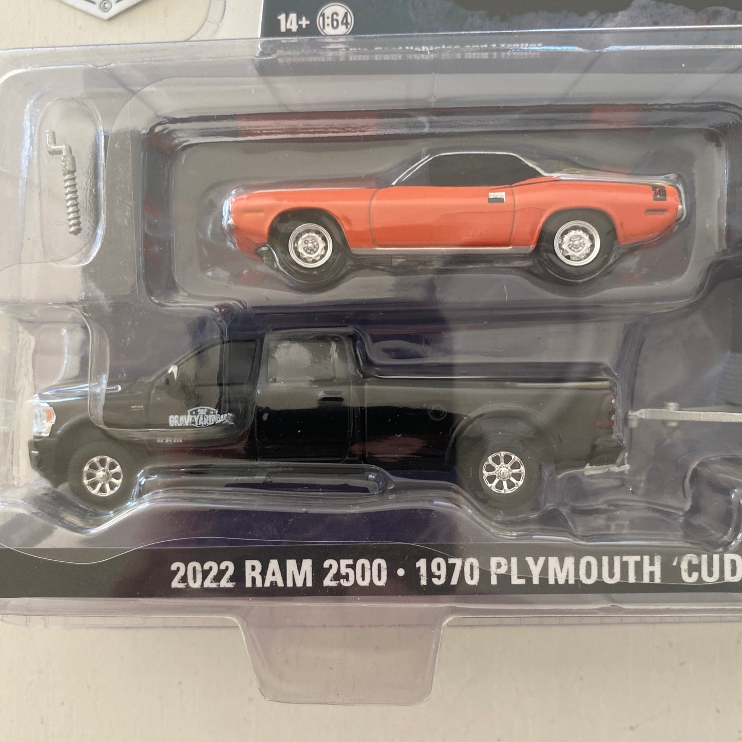 GREENLIGHT - RAM 2500 & Plymouth Cuda (Graveyard Carz - Hollywood Hitch & Tow) CZ75
