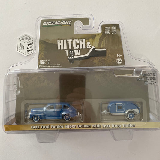 GREENLIGHT - 1942 Ford Fordor Super Deluxe & Trailer (Hitch & Tow Series 30) U95