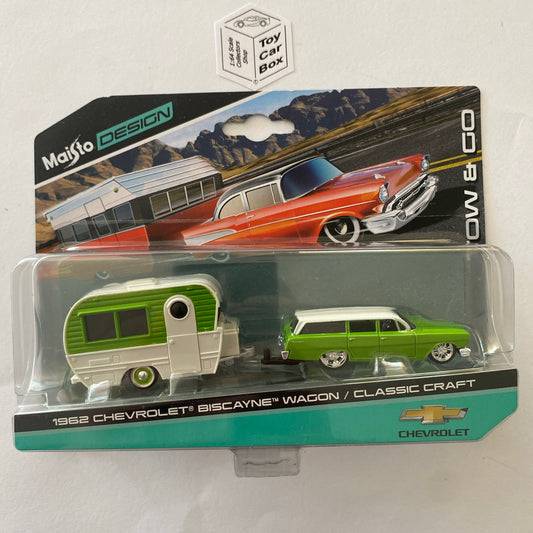 MAISTO 1/64 Tow & Go - 1962 Chevy Biscayne Wagon & Classic Craft Caravan -O84g