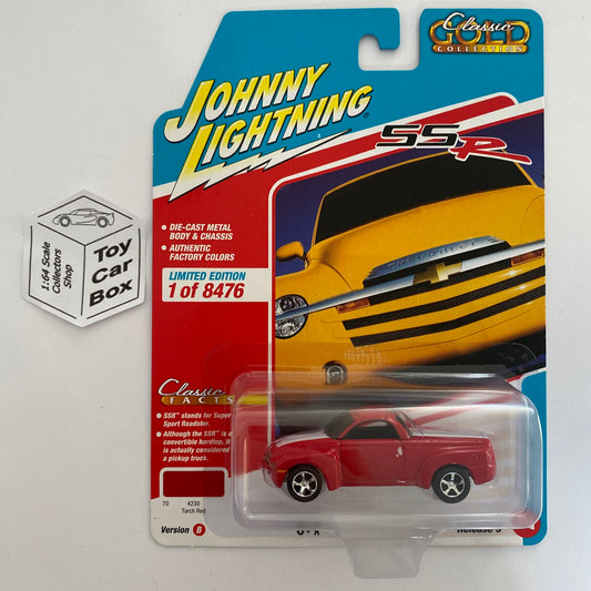 2022 JOHNNY LIGHTNING - 2005 Chevy SSR (Red - Classic Gold Release 3B) M15