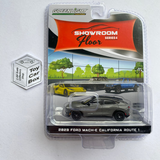 GREENLIGHT - 2023 Ford Mach-e California Route 1 (Showroom Floor Series 4) J03