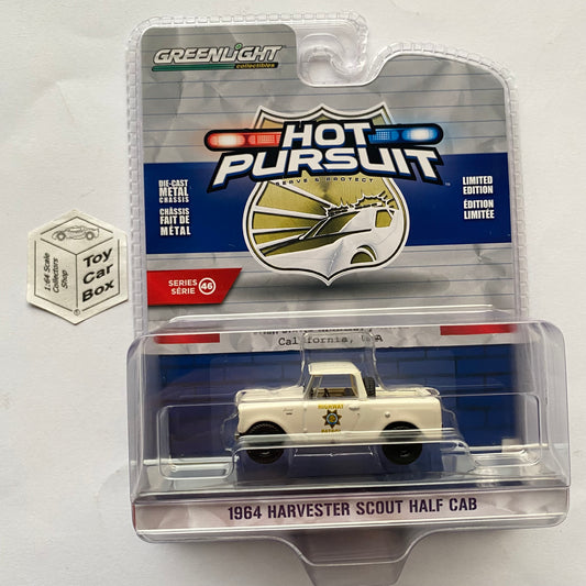 GREENLIGHT - 1964 Harvester Scout (California HW Police - Hot Pursuit S46) J45g