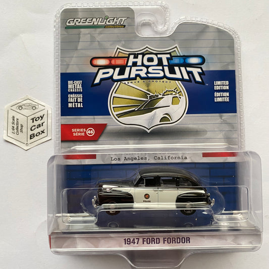 GREENLIGHT - 1947 Ford Fordor (Los Angeles Police - Hot Pursuit S46) J45g