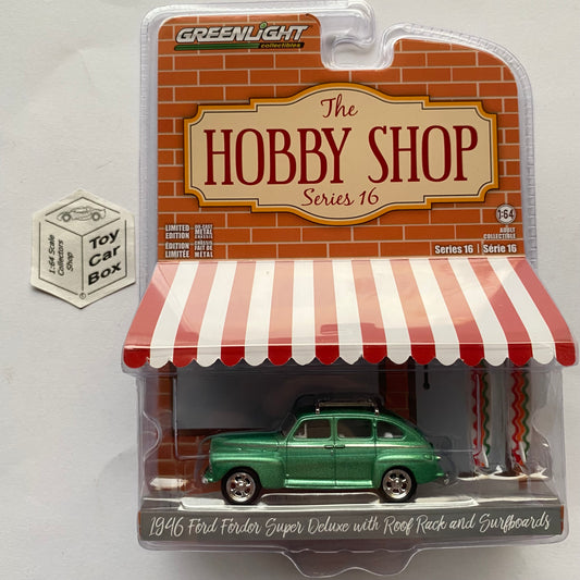 GREENLIGHT - 1946 Ford Fordor Super Deluxe (Green - Hobby Shop Series 16) J45g