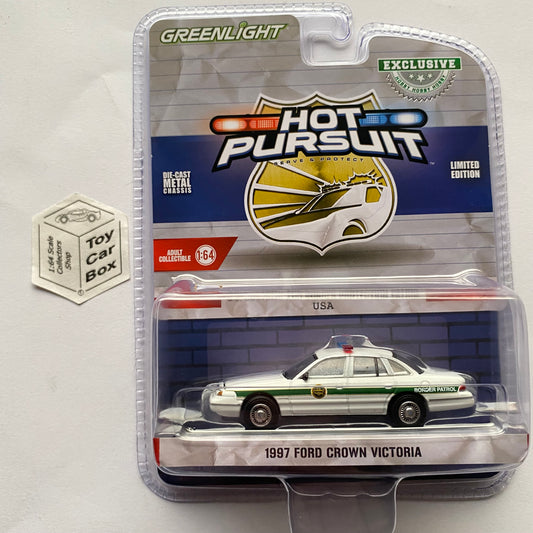 GREENLIGHT - 1997 Ford Crown Victoria (US Customs & Border Hobby Exclusive) J45g