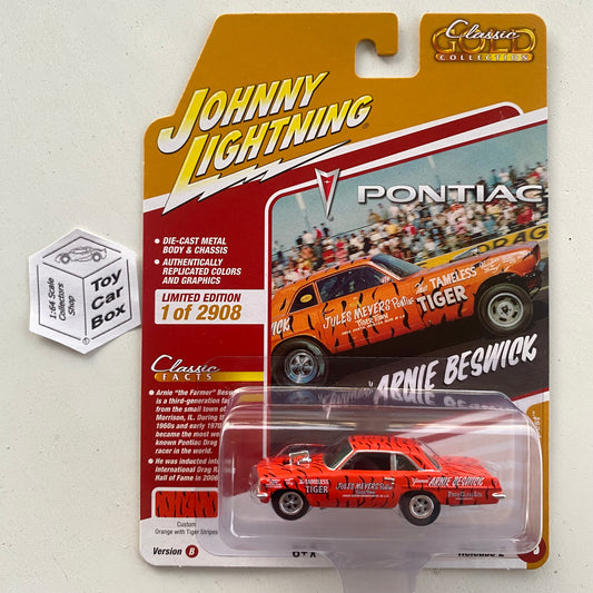 2023 JOHNNY LIGHTNING - 1963 Pontiac Tempest (Orange - Classic Gold R2) I85g