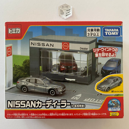 TOMICA Town - Nissan Dealer Garage with Nissan Skyline (Boxed) CE85