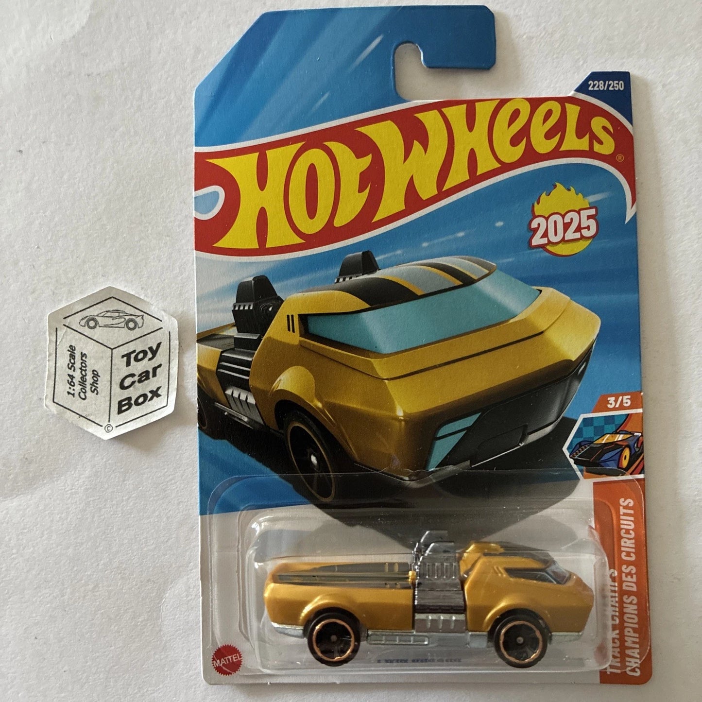 2025 HOT WHEELS #228 - Twin Dorado (Gold #3 Track Champs - Long Card) B64