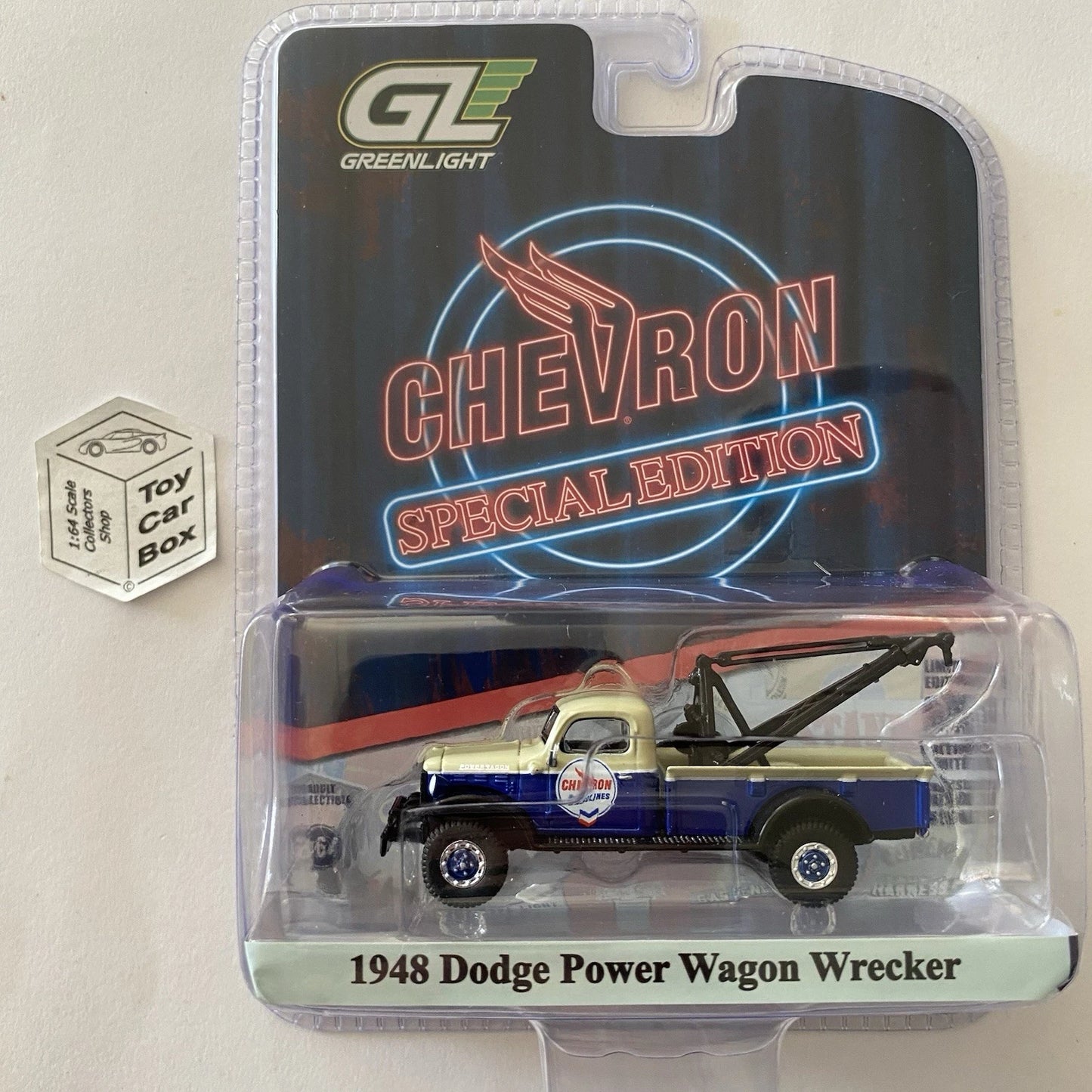 GREENLIGHT - 1948 Dodge Power Wagon Wrecker (Chevron - Special Edition) J38g