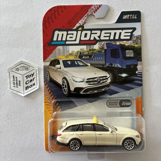 MAJORETTE Mercedes-Benz E-Class Wagon (City Cars 1/64* - German Taxi) E64