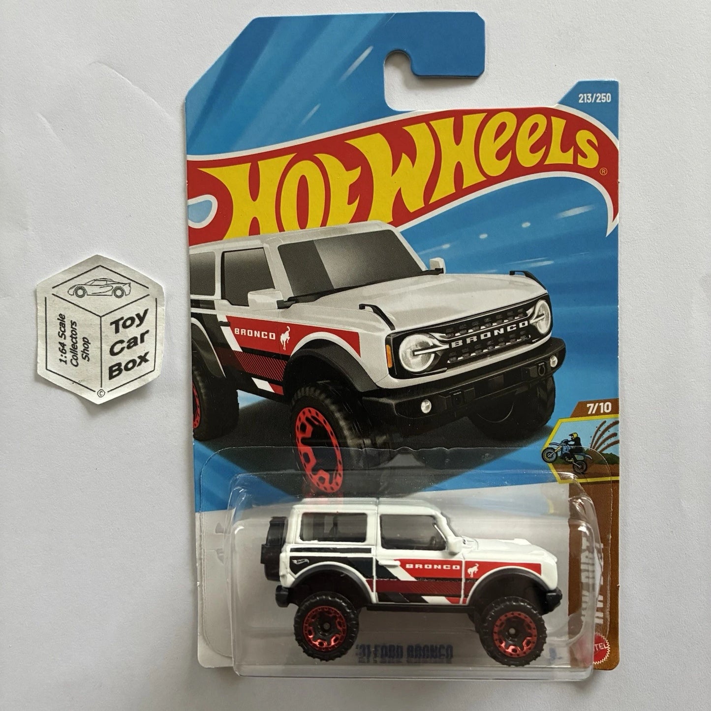 2026 HOT WHEELS #221 - ‘21 Ford Bronco (White #7 HW Dirt - Long Card) A44