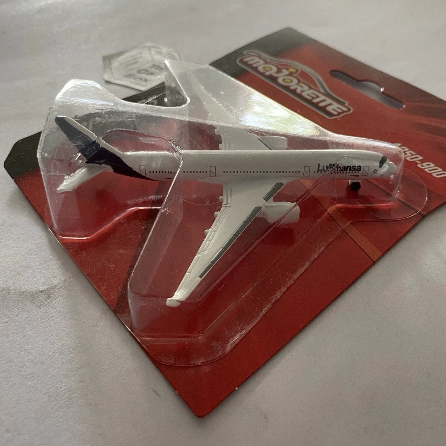 MAJORETTE - Airbus A350-900 (Airplanes - Lufthansa Livery) D84