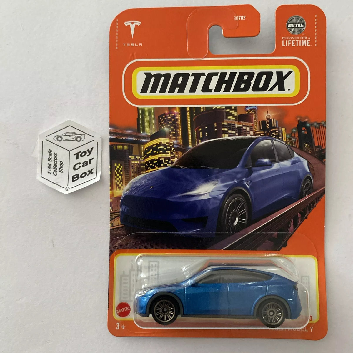 Matchbox 2024 – Tesla Model Y [Metalflake Blue] – Maßstab 3/100, Blaues Modellauto, Sammlerstück Für Große Und Kleine Fans