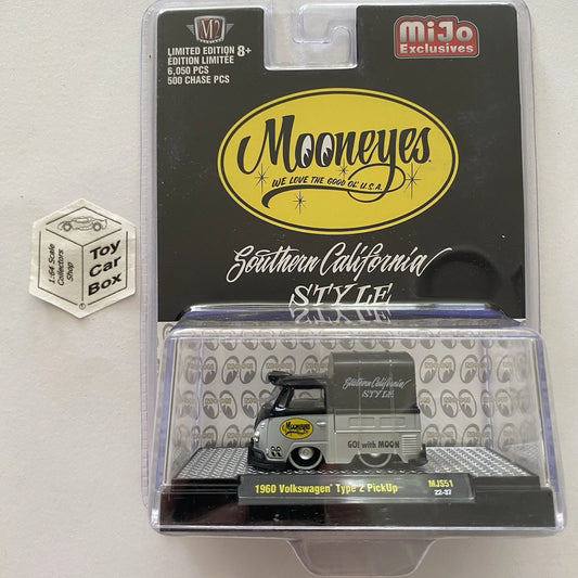 M2 MACHINES - 1960 Volkswagen Type 2 Pickup (Moon Eyes - 1:64 Scale) L92g