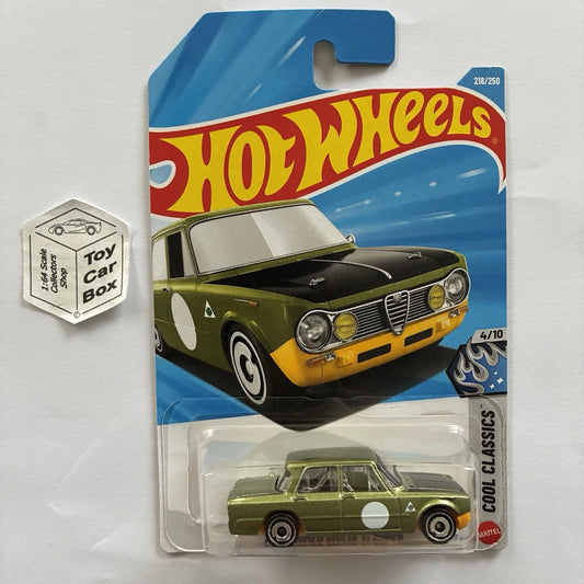 2026 HOT WHEELS #218 - Alfa Romeo Giulia Ti Super (Green #4 - Long Card) A44