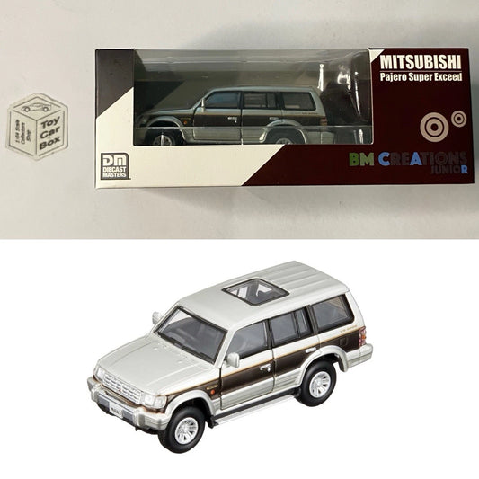 BM CREATIONS - Mitsubishi Pajero Super Exceed (1:64 Scale -Silver & Red- RHD) Og