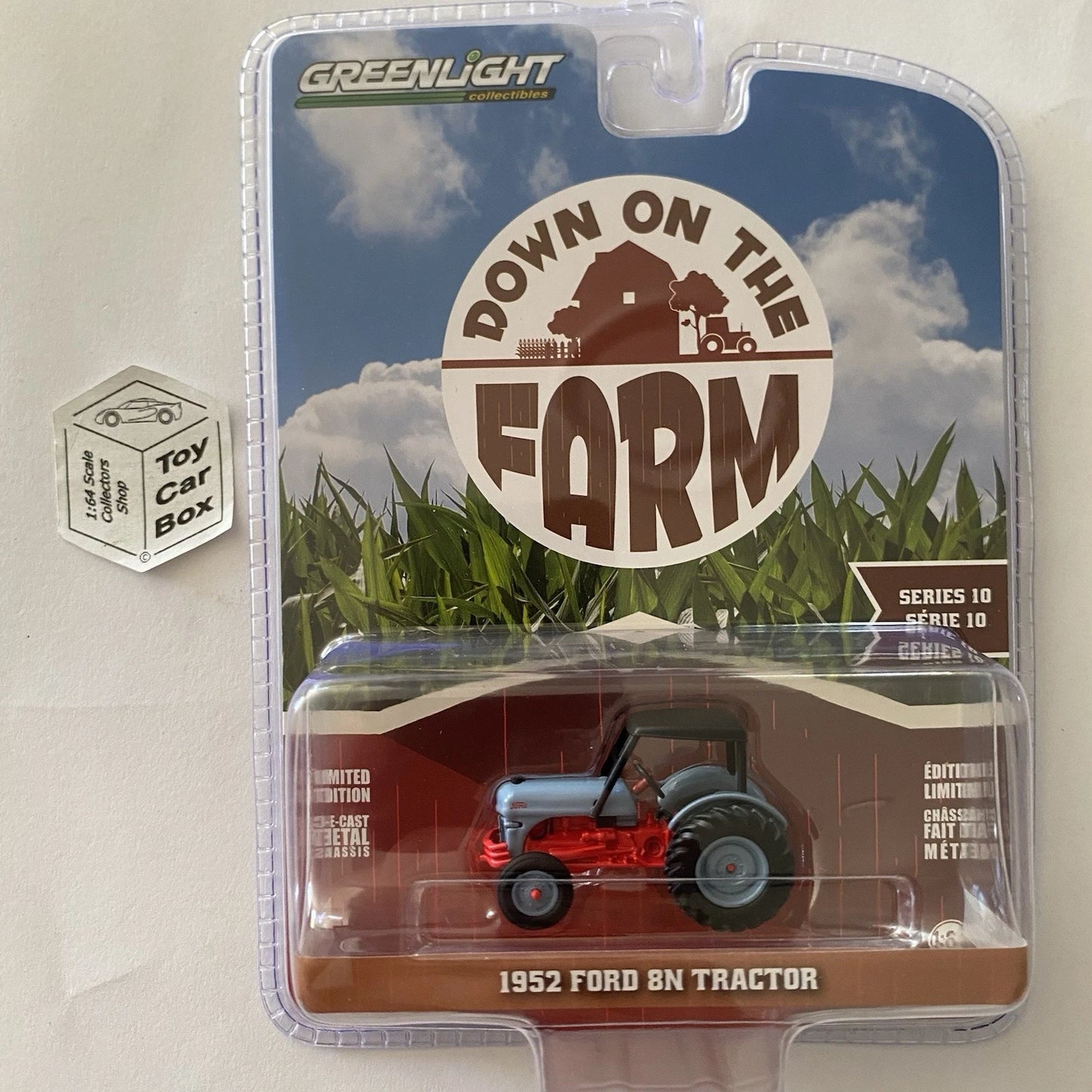 GREENLIGHT - 1952 Ford 8N Tractor & Bale Throw Wagon (Down On The Farm S10) T90g