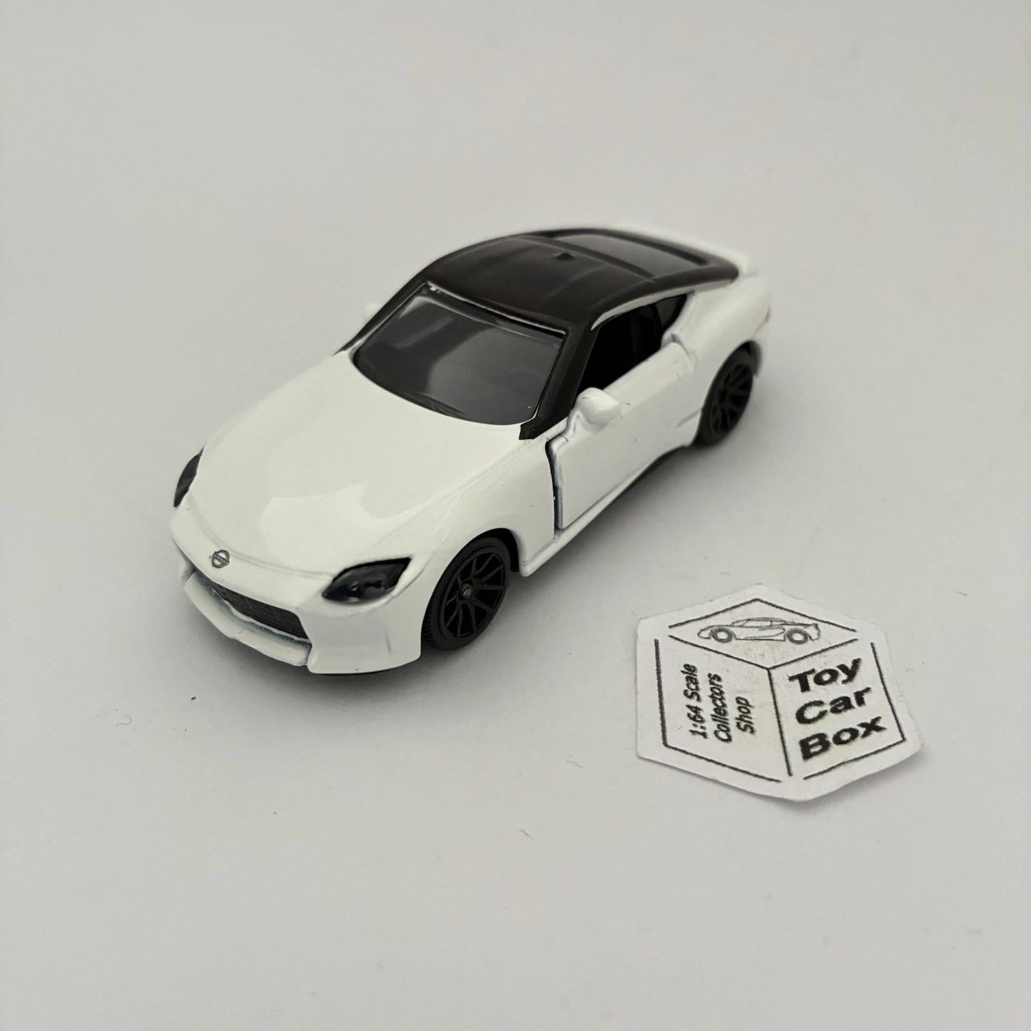 MAJORETTE Loose - Nissan Z RZ34 (White #214I - 1/64* 3” Car - Opening Doors) E55