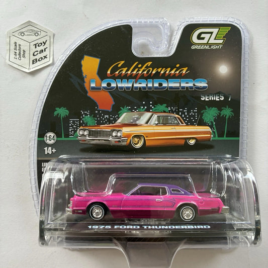 GREENLIGHT - 1975 Ford Thunderbird (Pink - California Lowriders 7) J45g