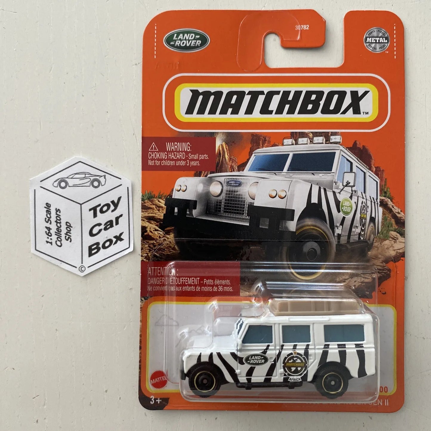 2022 MATCHBOX #45 - 1965 Land Rover Gen 2 (White Safari - Long Card) B00