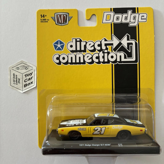 M2 MACHINES - 1971 Dodge Charger R/T Hemi (Yellow - Auto-Drivers R129) L92g