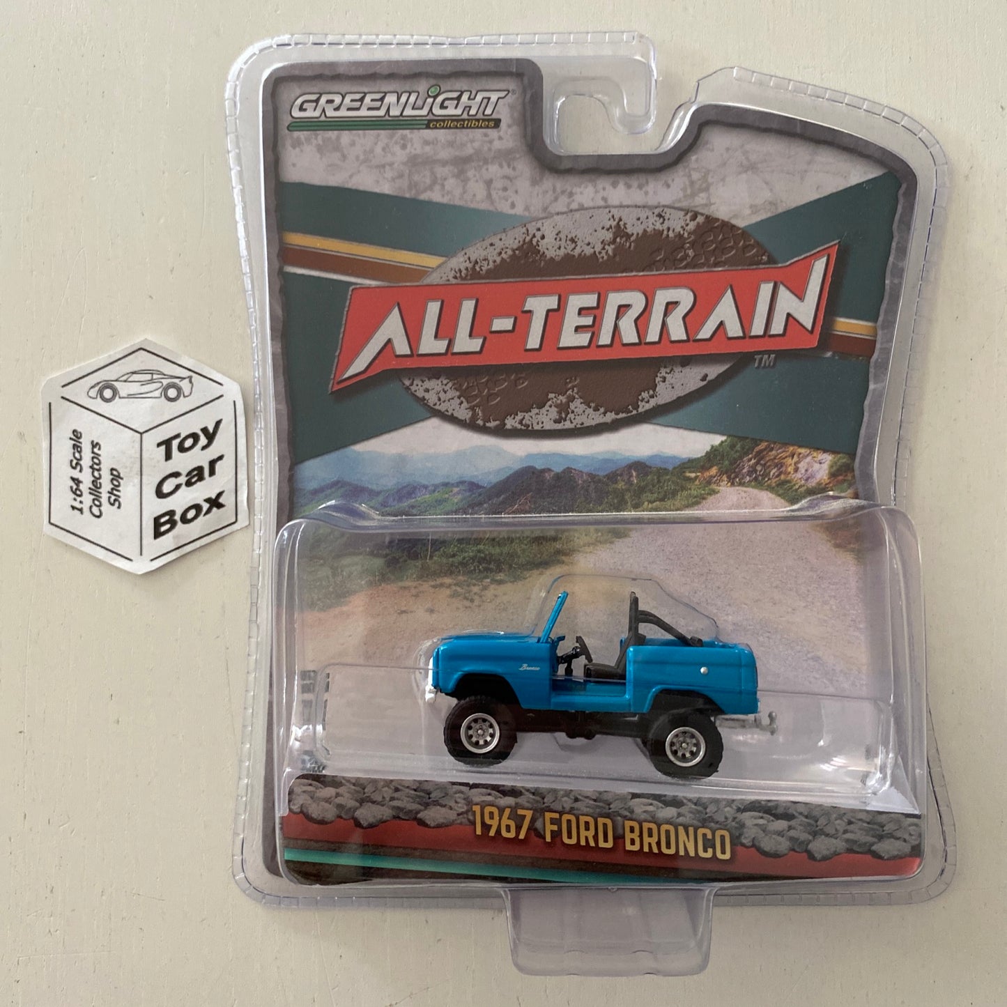 GREENLIGHT - 1967 Ford Bronco (Blue - 1:64 All Terrain Series 8) I85