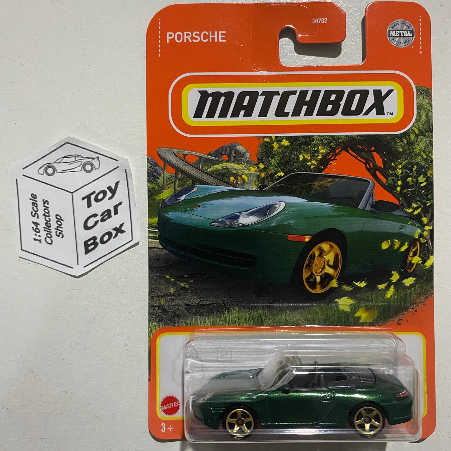 2022 MATCHBOX #27 - Porsche 911 Carrera Cabriolet (Green - Long Card) B95